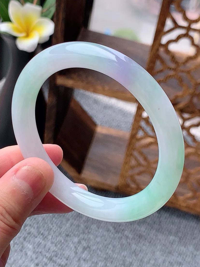 a货翡翠老坑春彩紫罗兰飘绿圆条手镯54-55圈口 尺寸54×8.5mm 重量40.79g 0531