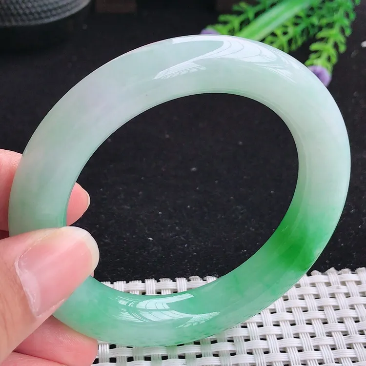 自然光55圈口老坑冰润起胶飘阳绿胖圆条手镯翡翠玉镯尺寸55/11.8/11.5