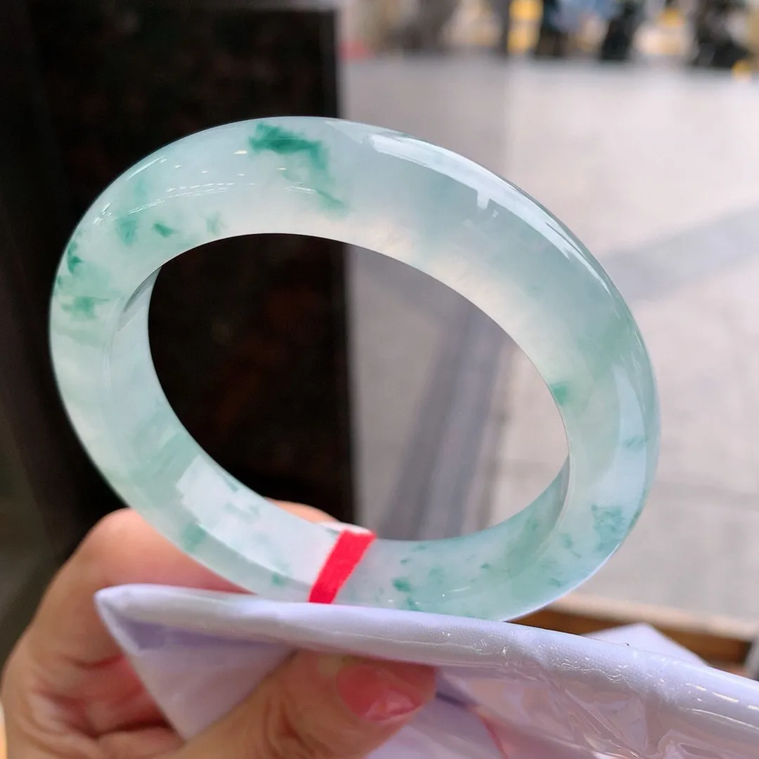 正圈冰玻飘花 无瑕 尺寸:56.9/12.3/9.6 花美 种水好