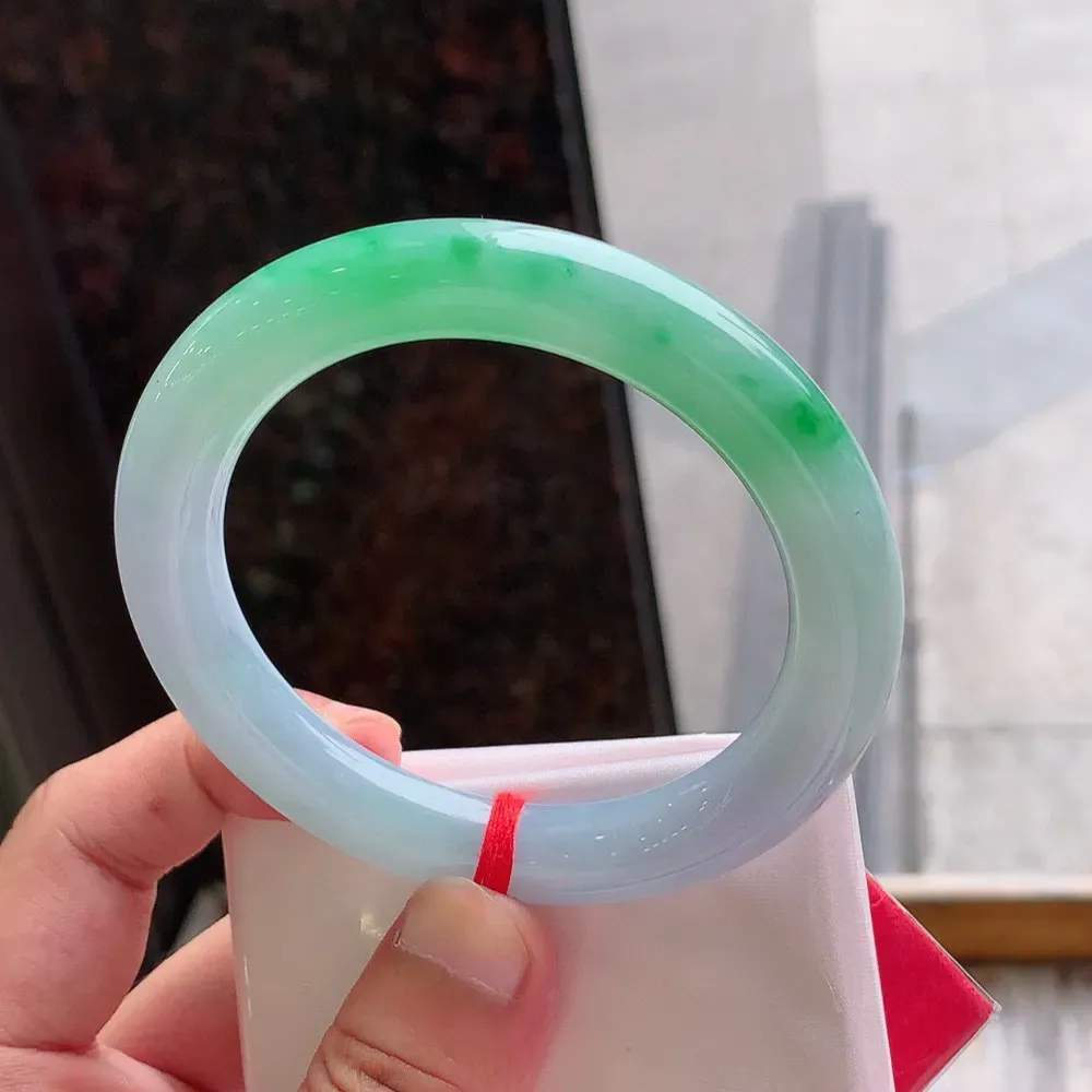 圆条冰春彩 无瑕 尺寸:60.8/11.2 种色兼备