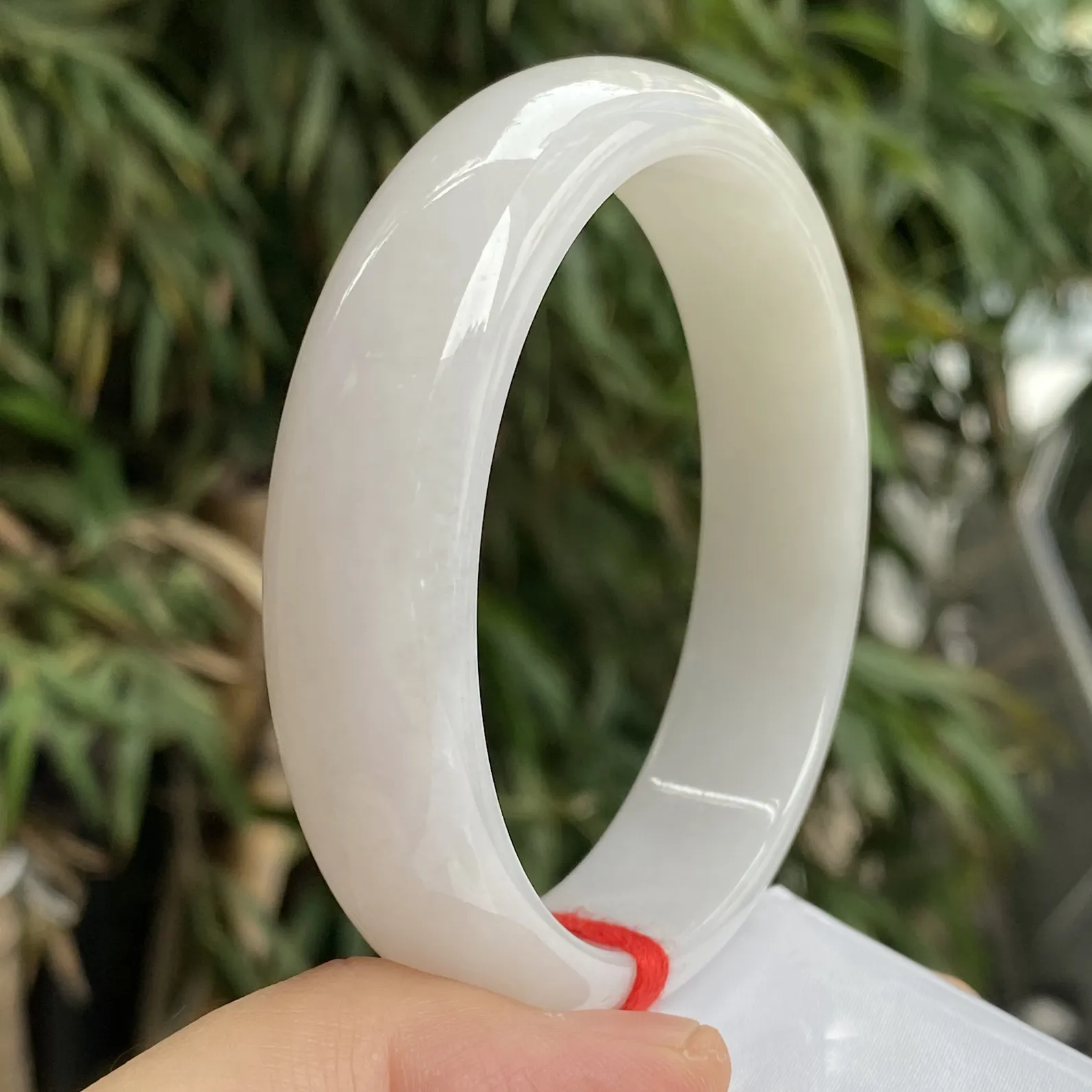 推荐【62圈淡粉镯】淡粉带金黄，大圈口，水水润润，细腻，种老水头好，特色黄翡镯，细腻～～62*16.5*8
