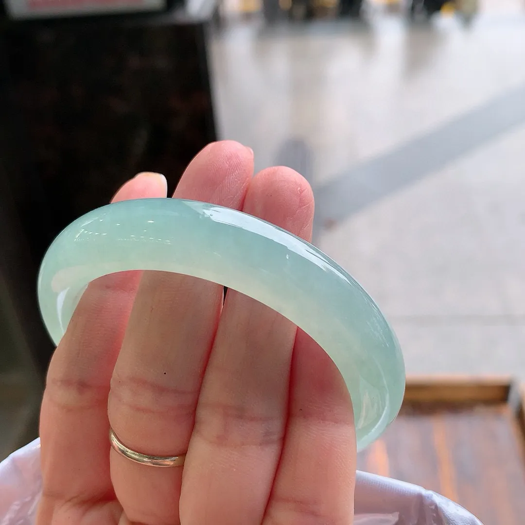 正圈高冰蓝绿 无瑕 尺寸:55.2/12/8.7 种水好️️