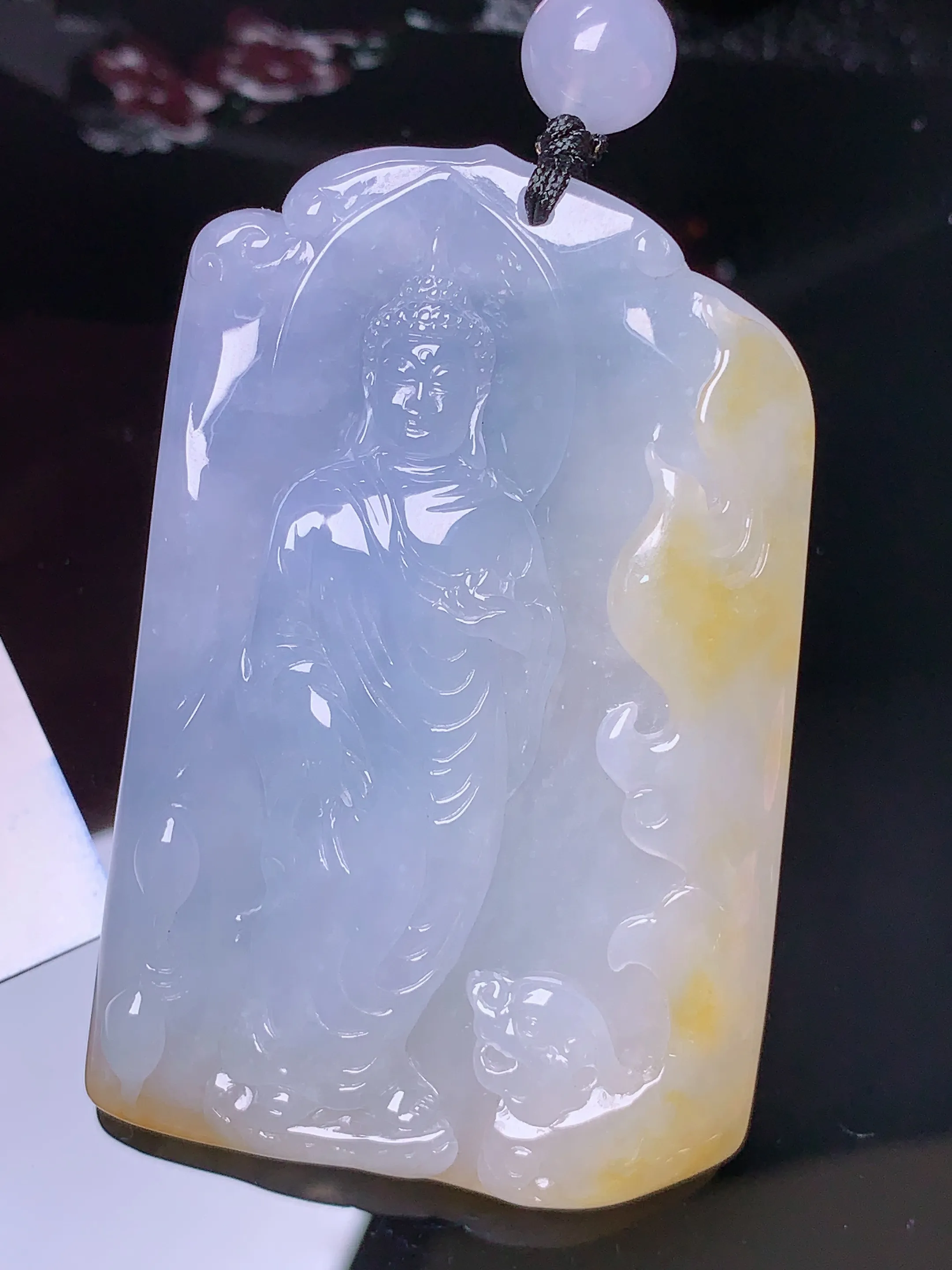 飘黄翡如来佛祖吊坠 玉质细腻 色泽艳丽  整体尺寸58.5*38*9