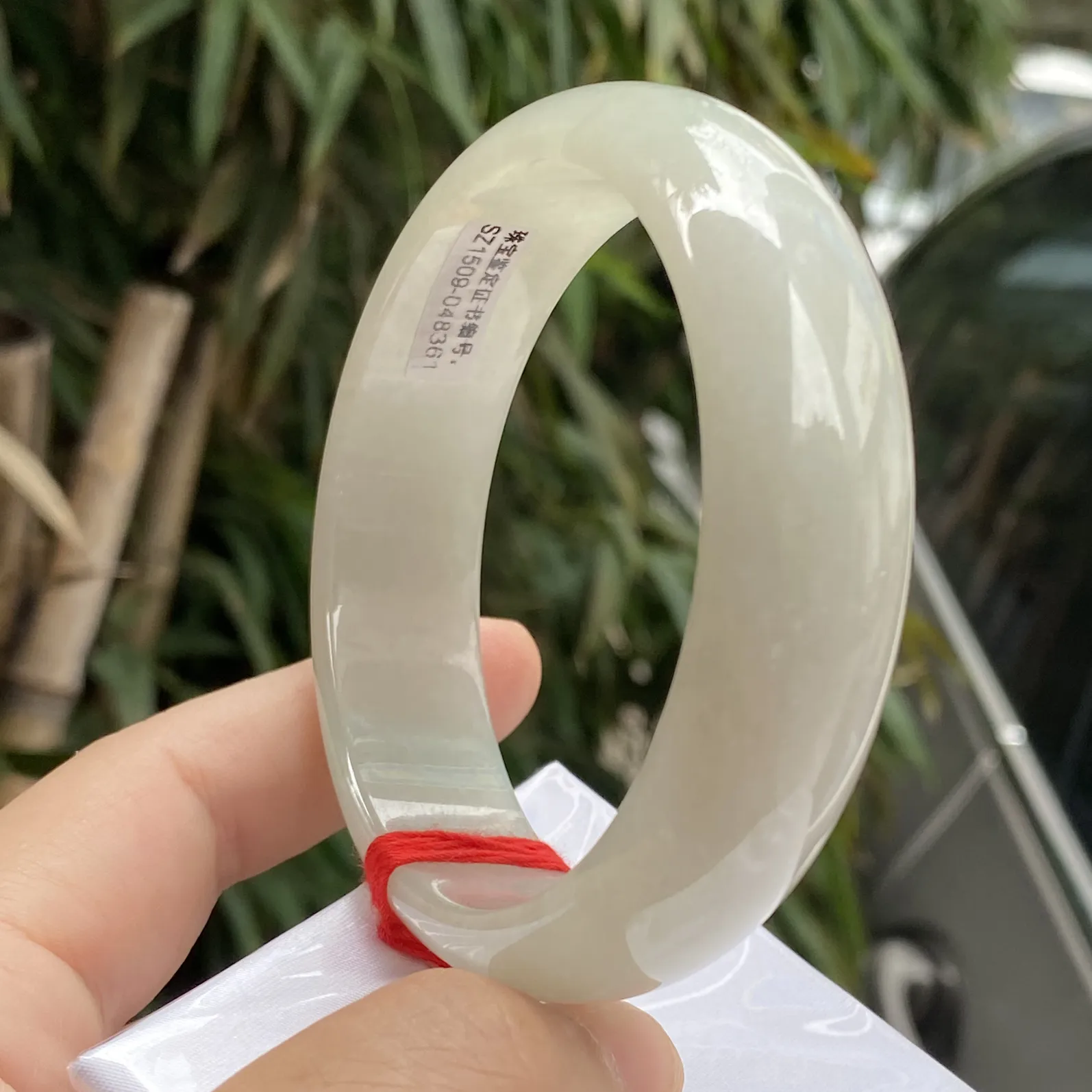 推荐【62.2圈淡金色镯】大圈口，水水润润，细腻，种老水头好，特色黄翡镯，细腻～62.2*17.