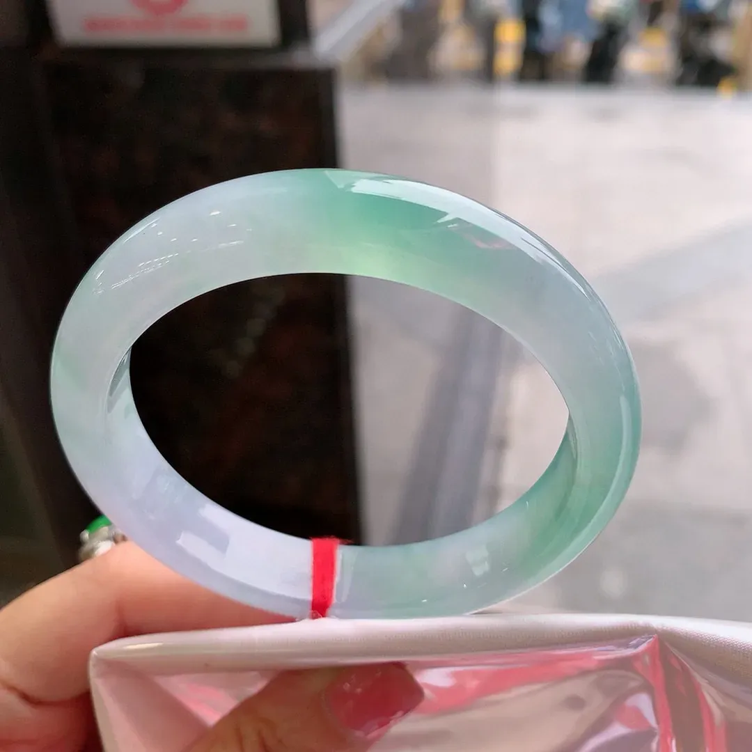 正圈冰玻蓝绿 无瑕 尺寸:58.9/12/10.3 种色俱佳️️
