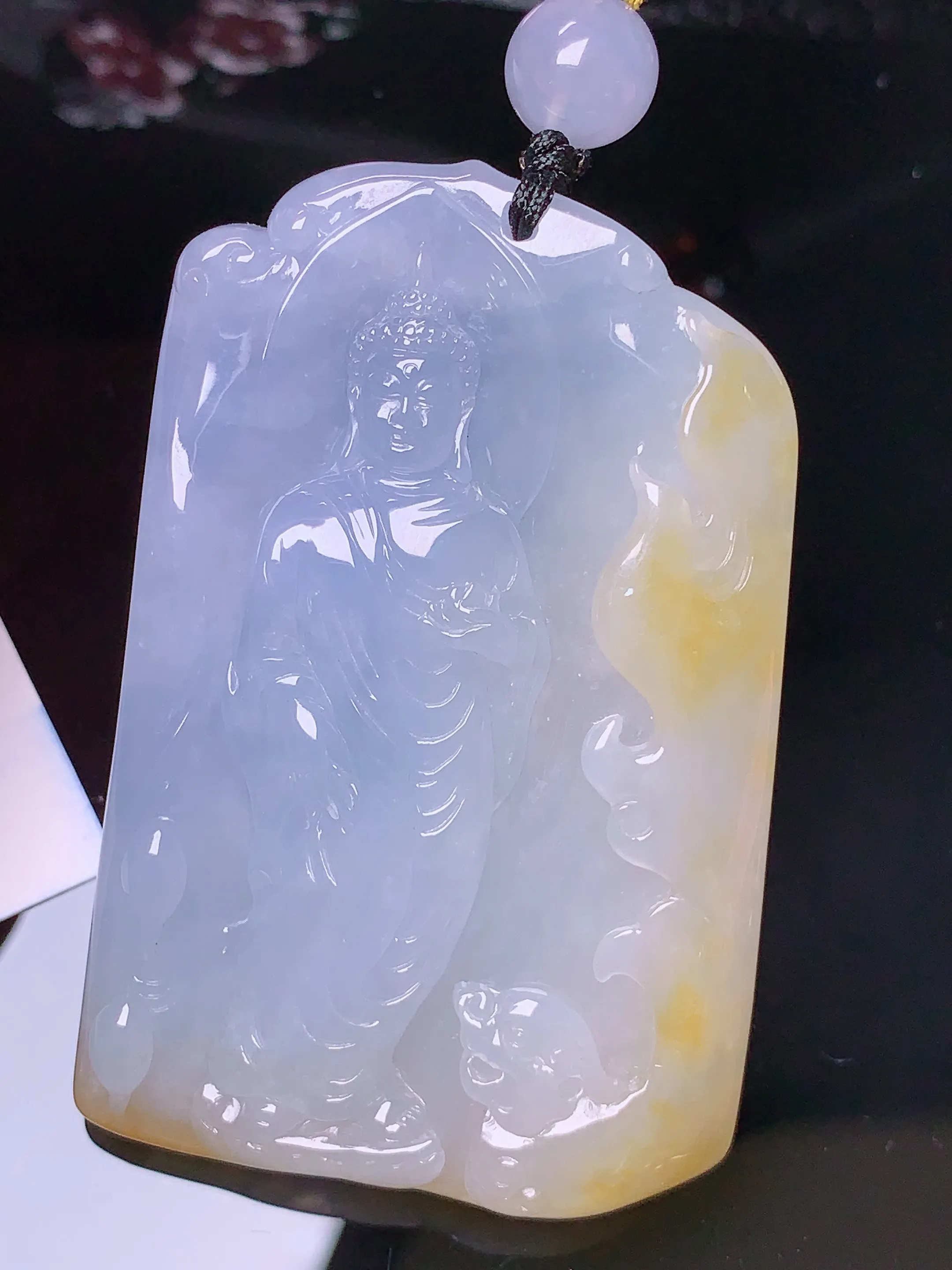 飘黄翡如来佛祖吊坠 玉质细腻 色泽艳丽  整体尺寸58.5*38*9