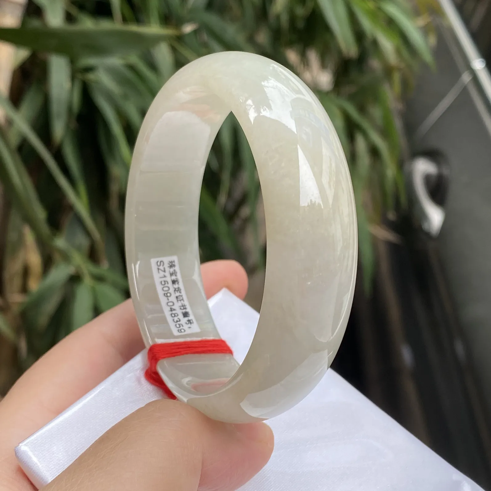 推荐【61.3圈淡金色镯】大圈口，水水润润，细腻，种老水头好，特色黄翡镯，细腻～61.3*18.6*8