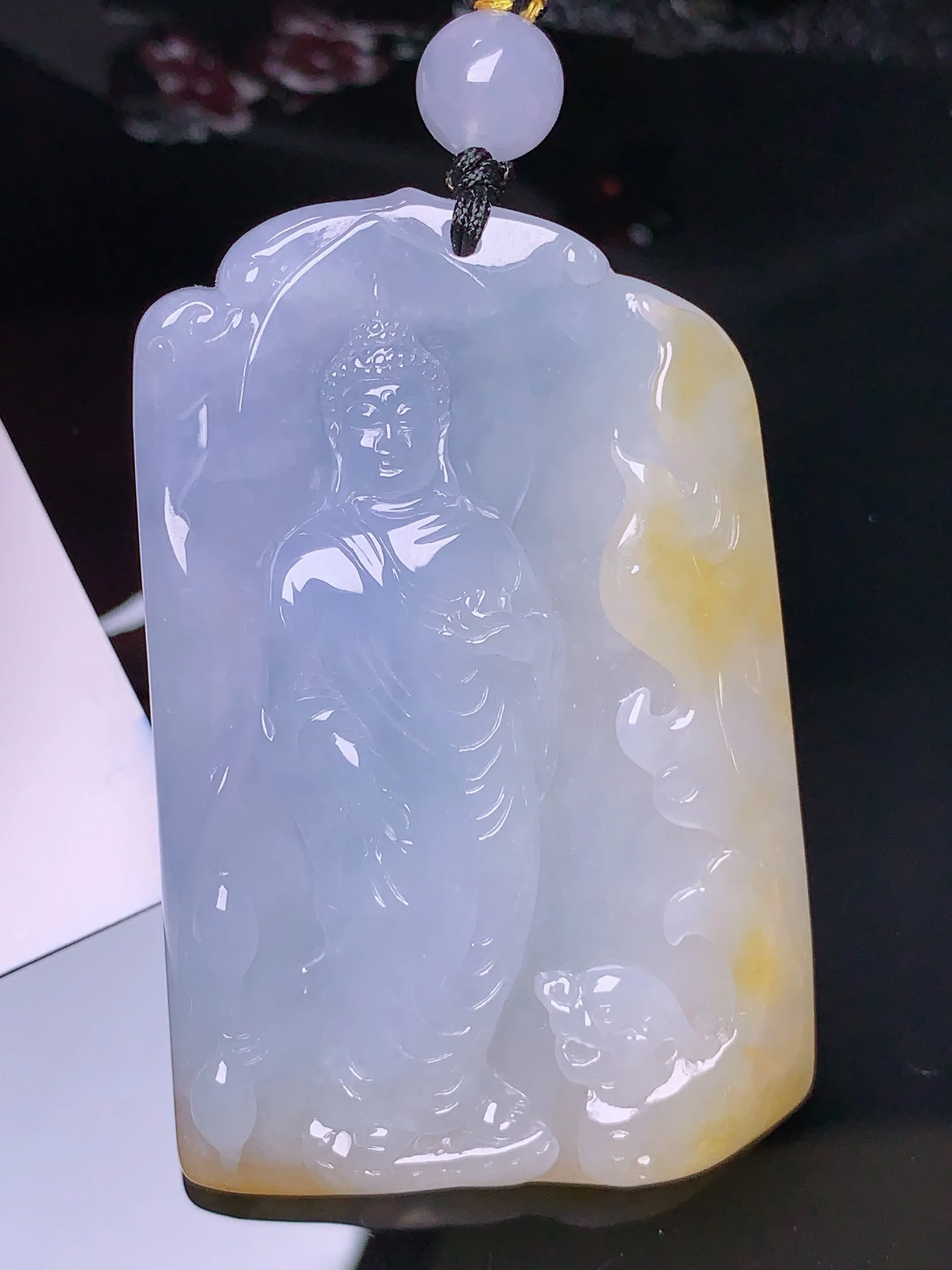 飘黄翡如来佛祖吊坠 玉质细腻 色泽艳丽  整体尺寸58.5*38*9