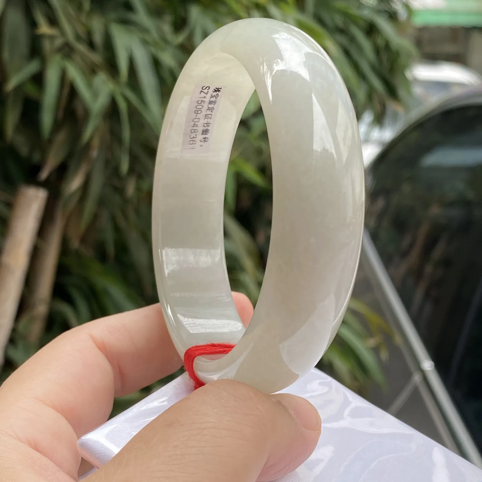 推荐【62.2圈淡金色镯】大圈口，水水润润，细腻，种老水头好，特色黄翡镯，细腻～62.2*17.8*8.5