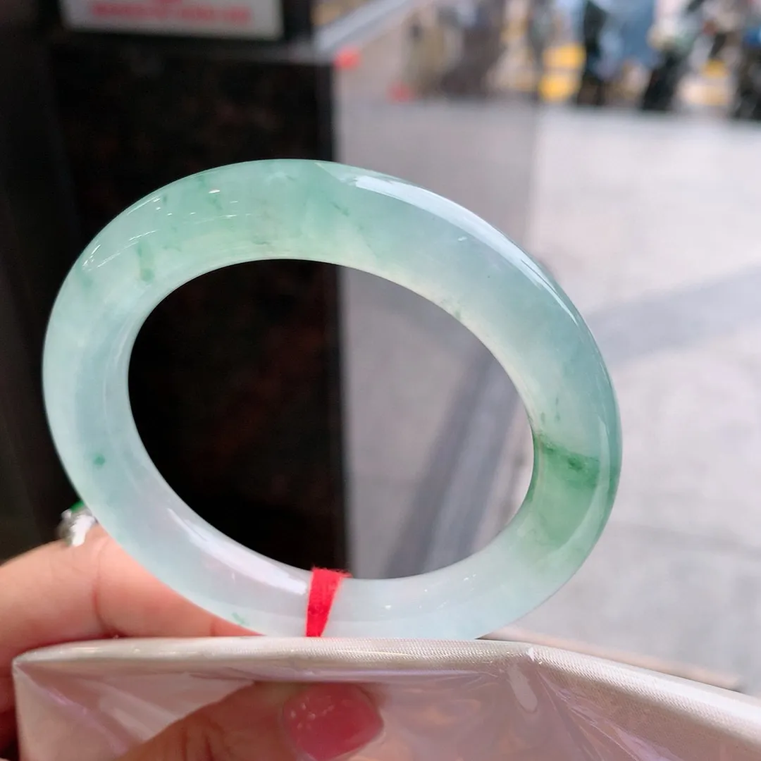 圆条冰玻飘花 无瑕 尺寸:52.6/9.8 种水好
