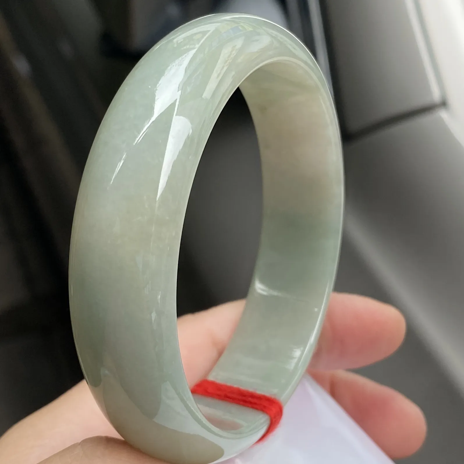推荐【61.5圈淡紫镯】大圈口，水水润润，细腻，种老水头好，特色黄翡镯，细腻～～61.5*17.