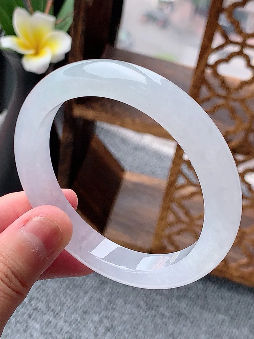 a货翡翠老坑白月光正装正圈手镯57-58圈口  尺寸57.3×10.5×8.2mm 重量53.46g 0531