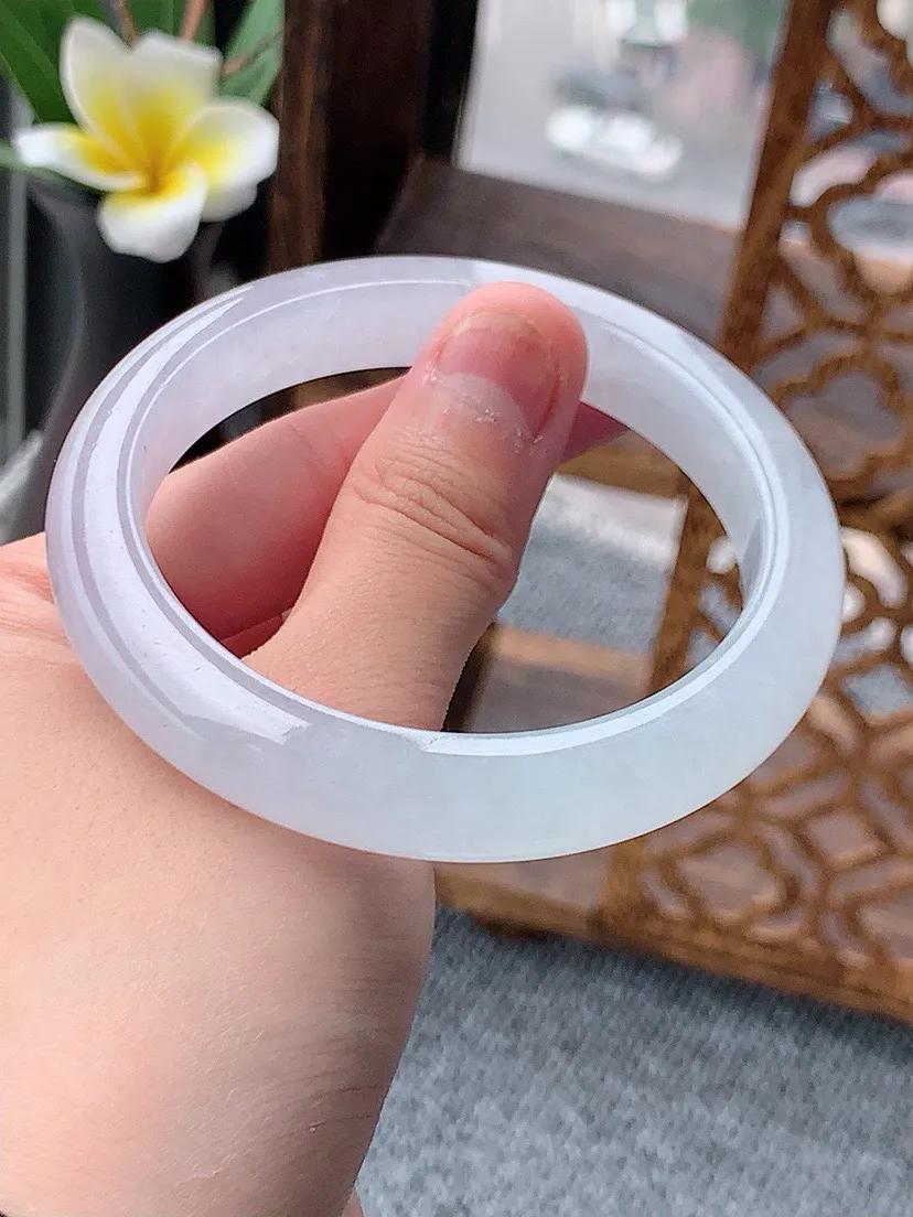 a货翡翠老坑白月光正装正圈手镯57-58圈口  尺寸57.3×10.5×8.2mm 重量53.46g 0531