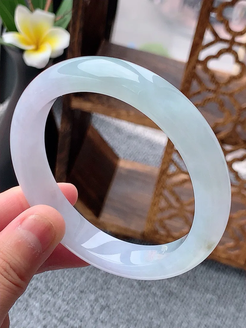 a货翡翠老坑晴水淡紫罗兰正装正圈手镯61-62大圈口 尺寸61×12×8.5mm 重量67.48g 