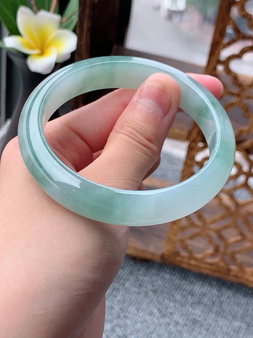 a货翡翠老坑飘花正装正圈手镯57-58圈口 尺寸57.3×12×7.7mm 重量53.85g 0531