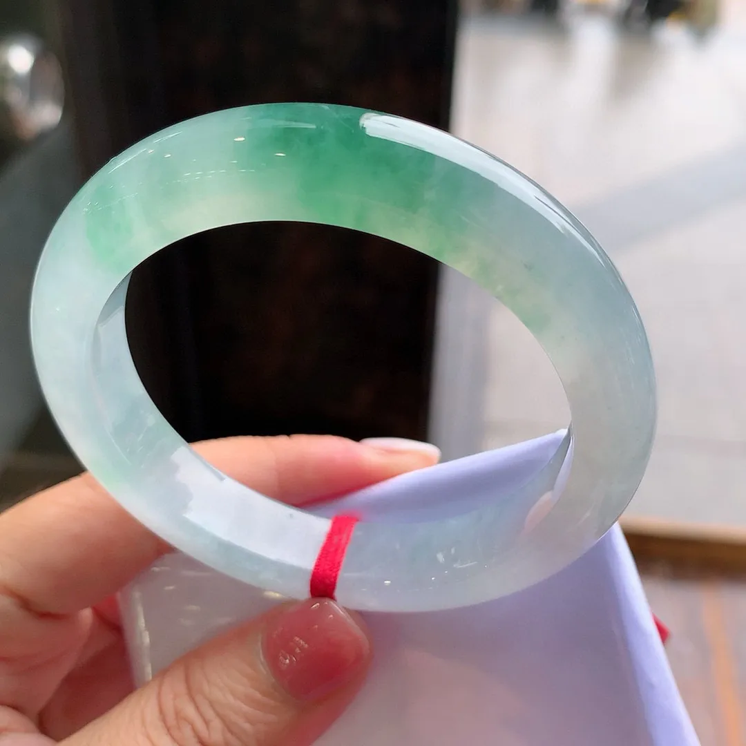 正圈冰玻飘花 一丝细线 尺寸:56.1/11.9/9 种水好