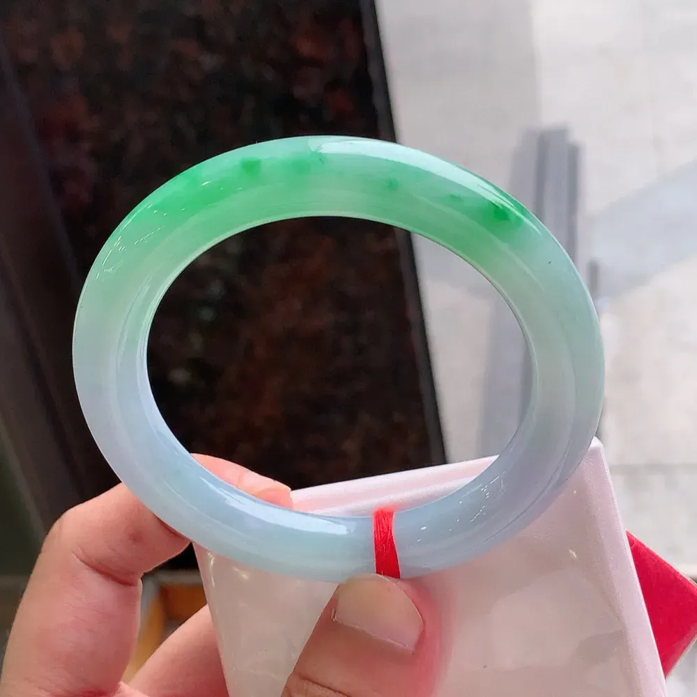 圆条冰春彩 无瑕 尺寸:60.8/11.2 种色兼备