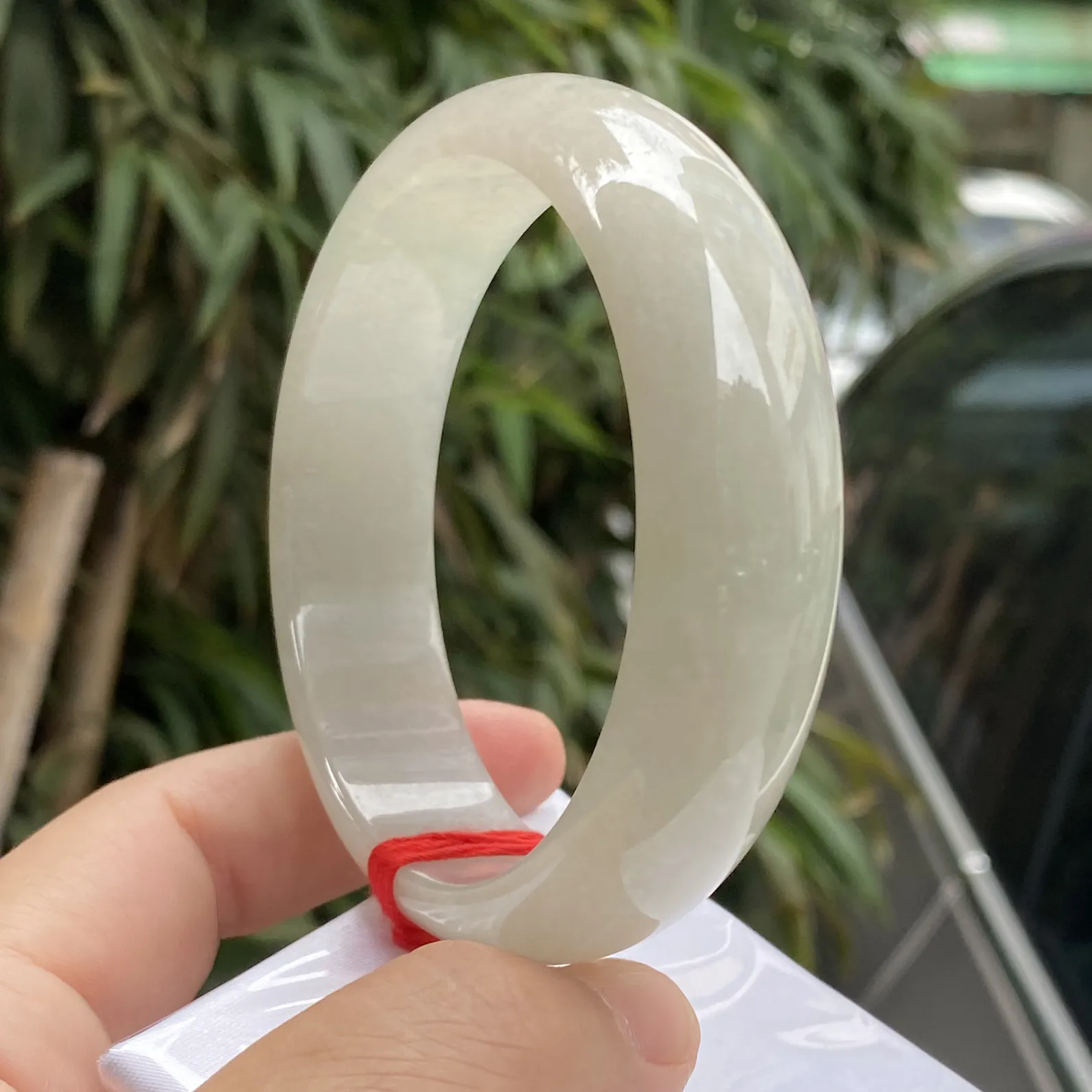 推荐【62.2圈淡金色镯】大圈口，水水润润，细腻，种老水头好，特色黄翡镯，细腻～62.2*17.8*8.5