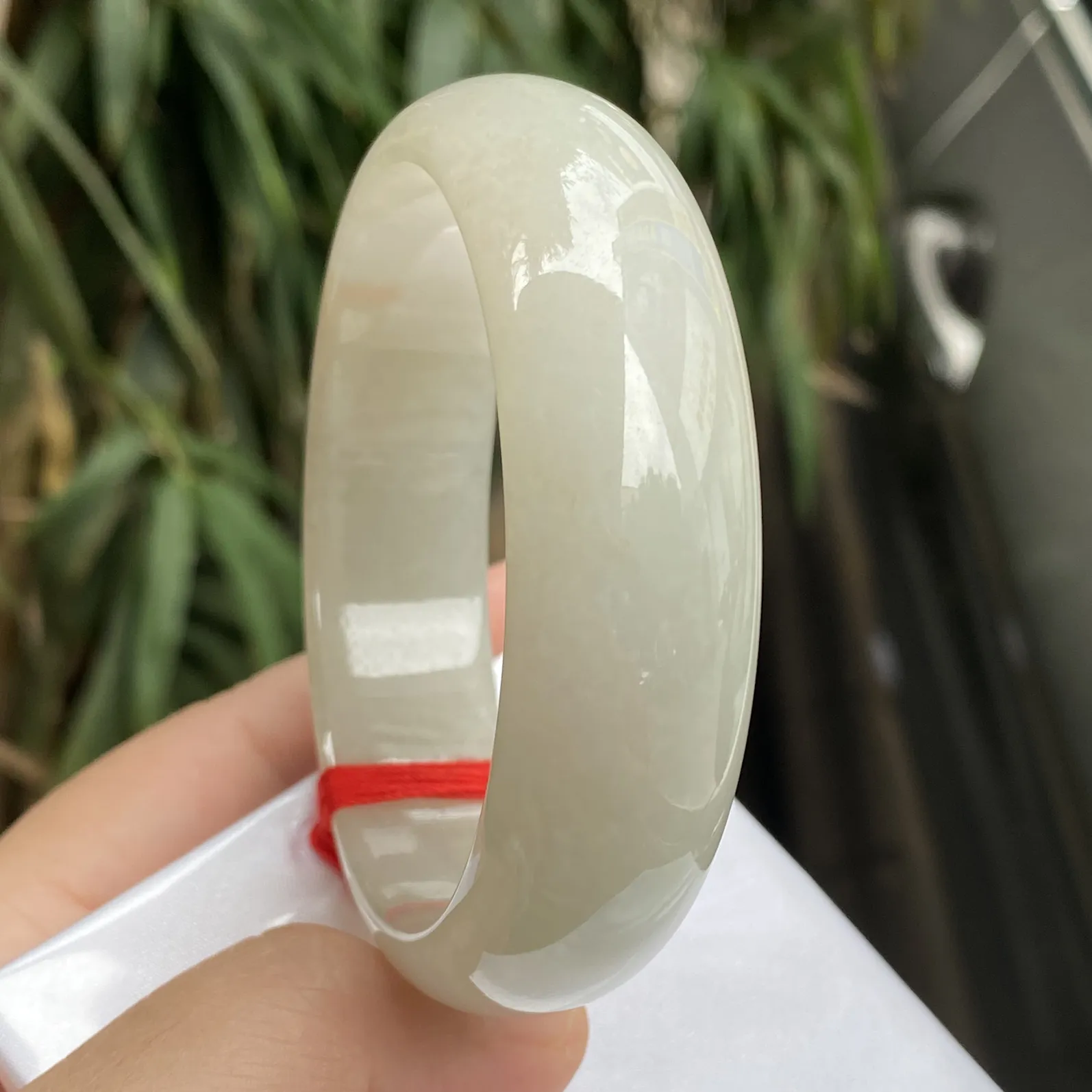 推荐【61.3圈淡金色镯】大圈口，水水润润，细腻，种老水头好，特色黄翡镯，细腻～61.3*18.6*8