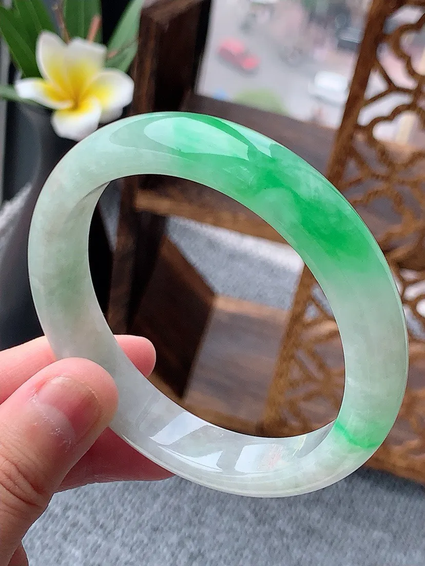 a货翡翠老坑飘阳绿正装正圈手镯58-59圈口 尺寸58.5×12.5×8mm 重量59.76g 05
