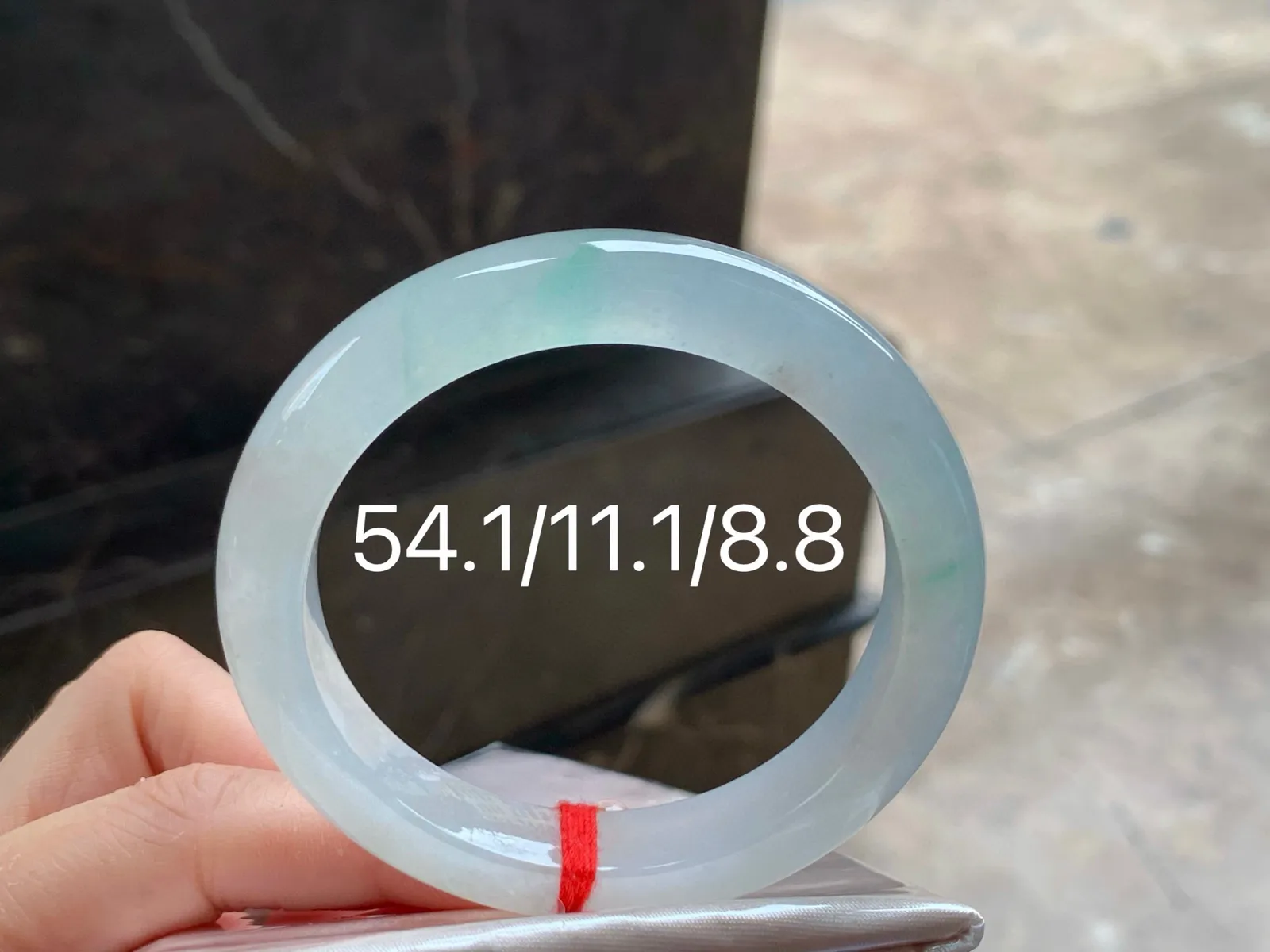 冰种手镯
54.1/11.1/8.8mm