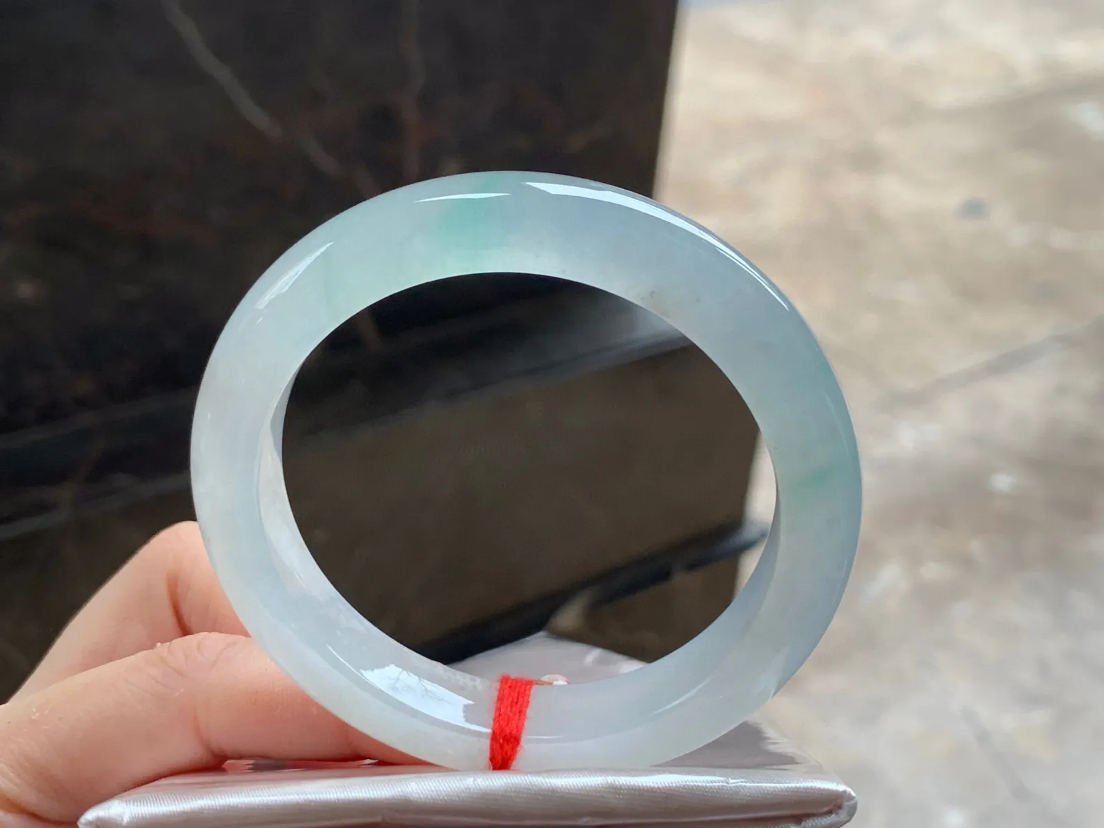 冰种手镯
54.1/11.1/8.8mm