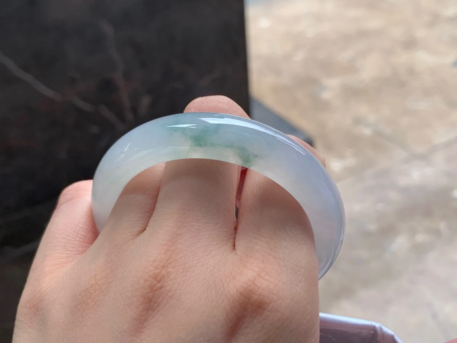 冰飘花手镯
干净清爽 51.5/11.9/7.8mm