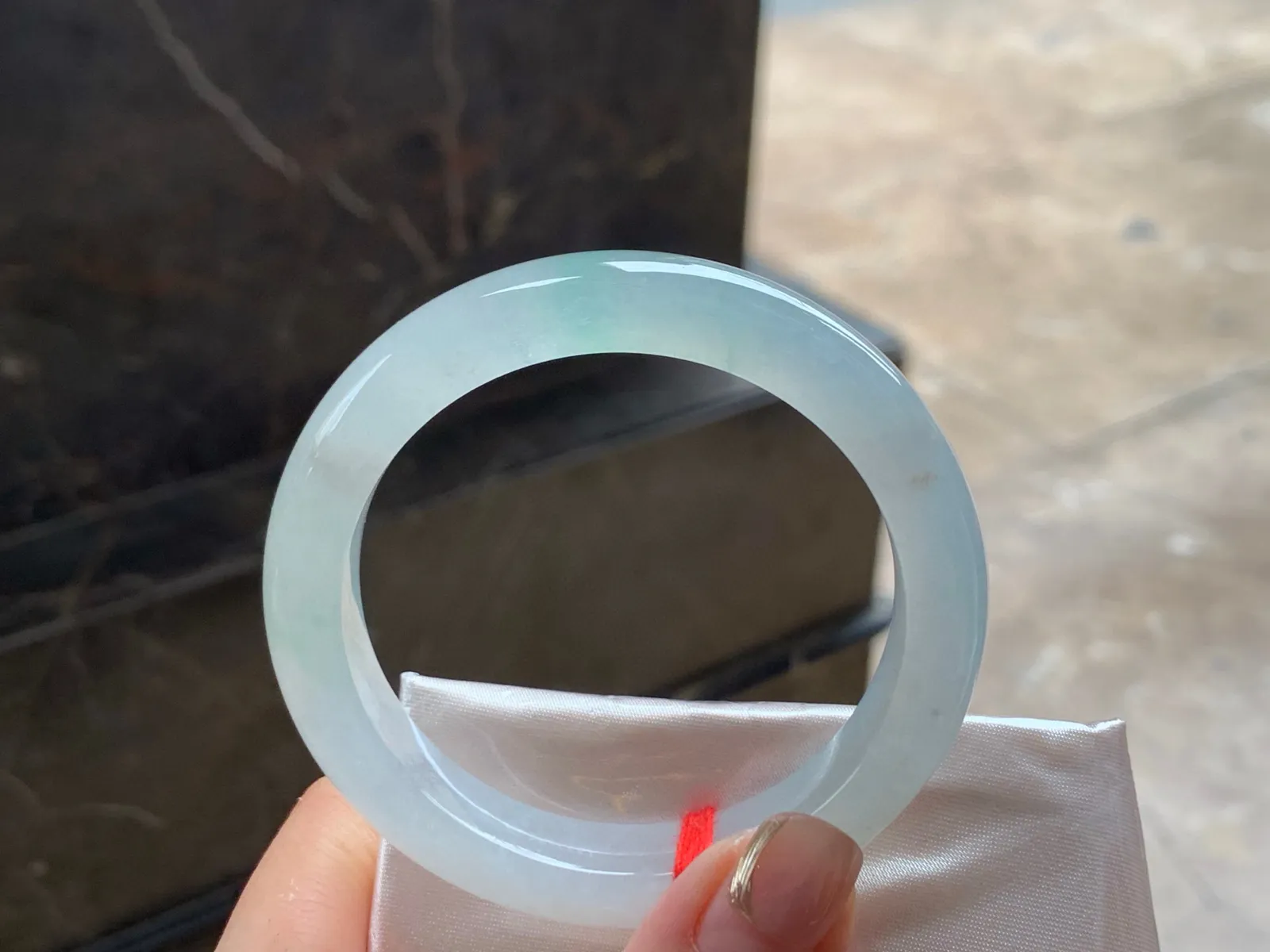 冰种手镯
54.1/11.1/8.8mm