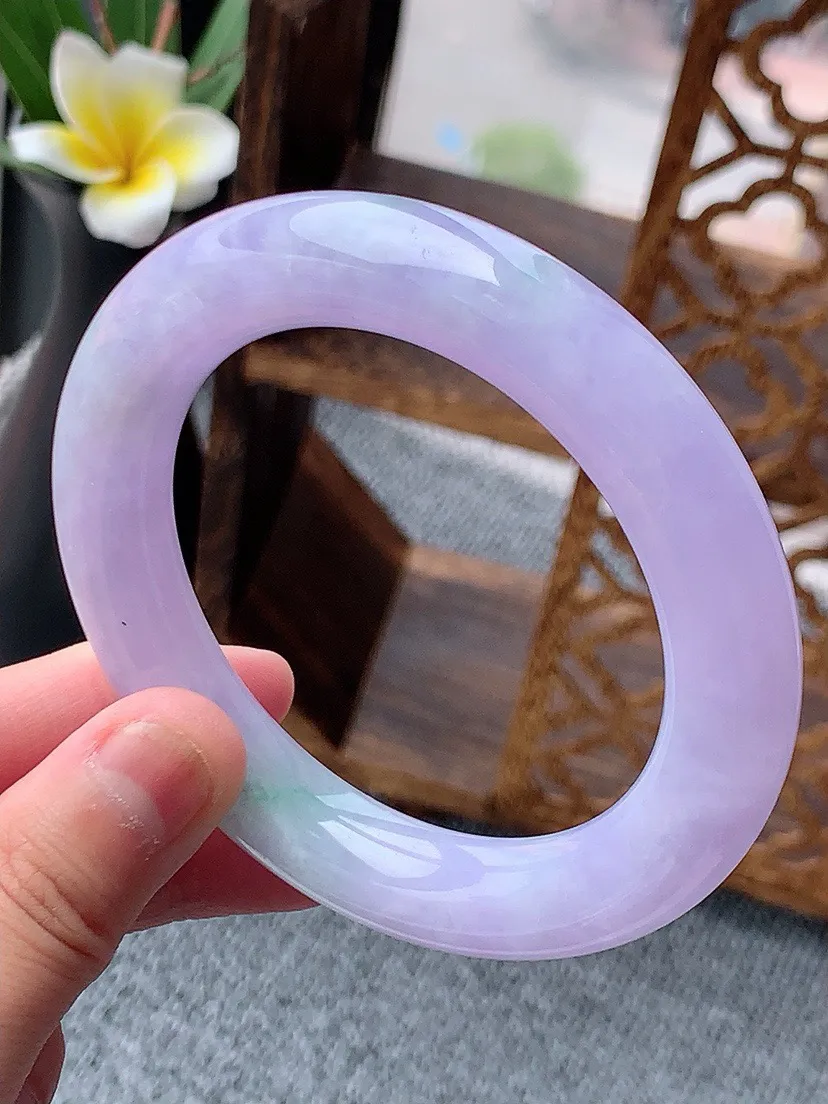 a货翡翠老坑春彩紫罗兰飘绿胖圆条手镯57-58圈口 尺寸57×11.6mm 重量82.40g 0531