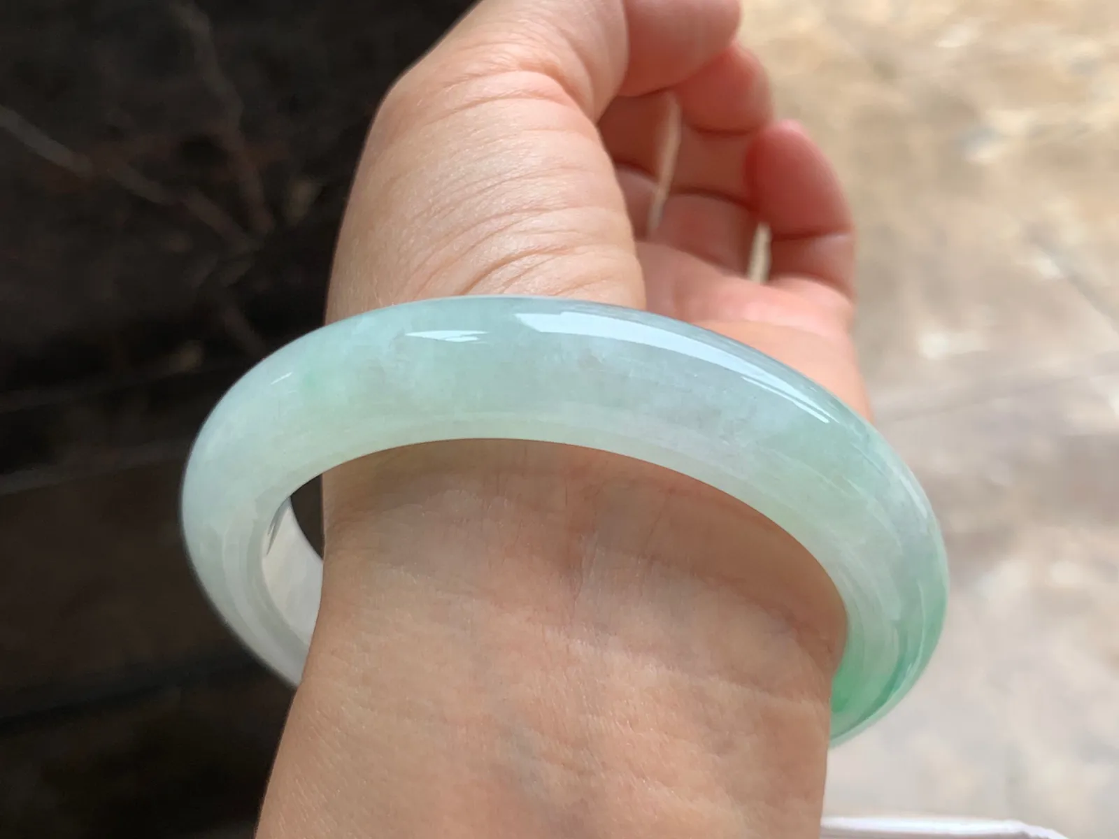61-13-9.5mm
带色手镯 颜色清新漂亮 大圈口
