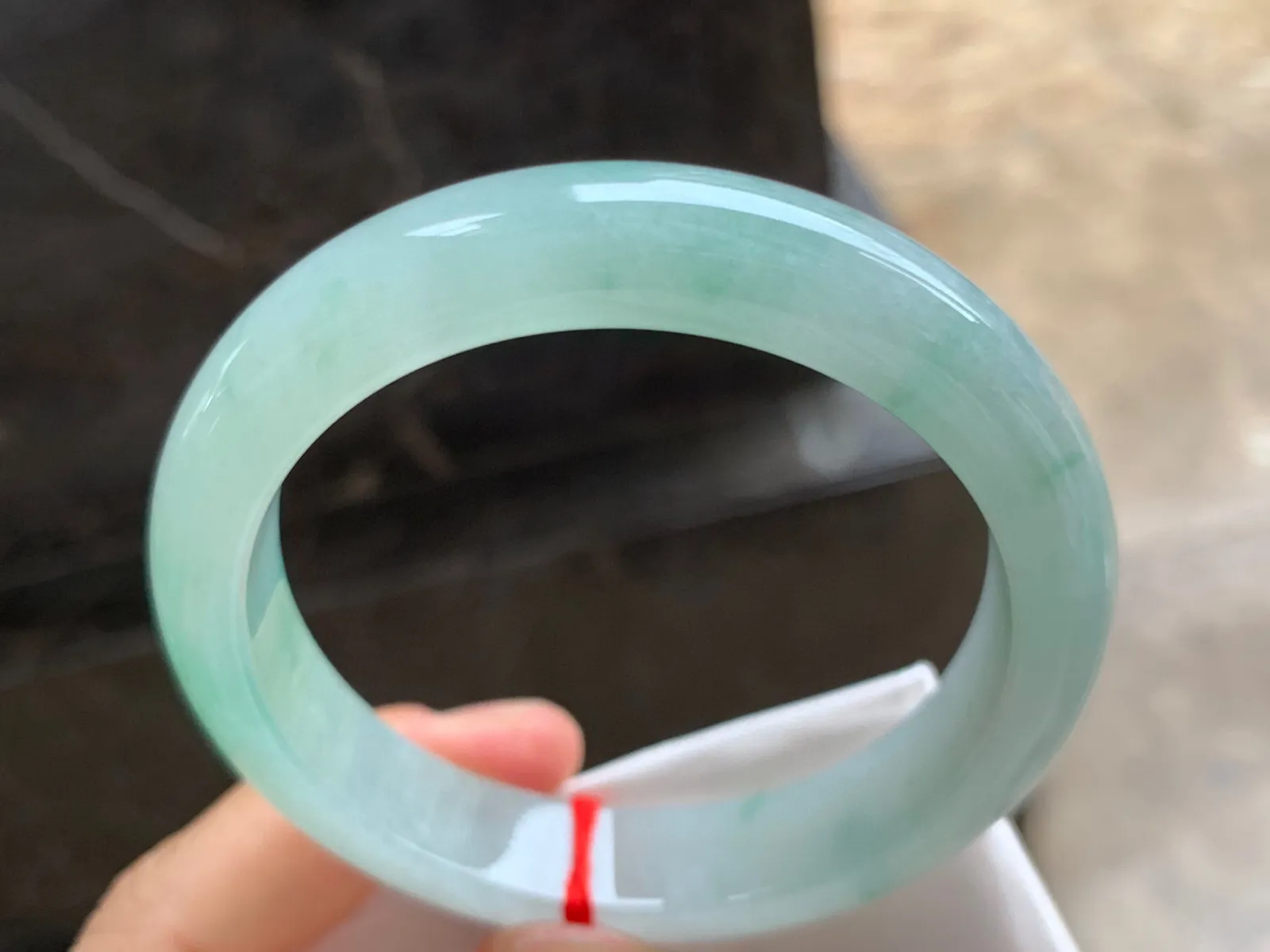 57-13-8mm
带色手镯 底子细腻干净 颜色清新