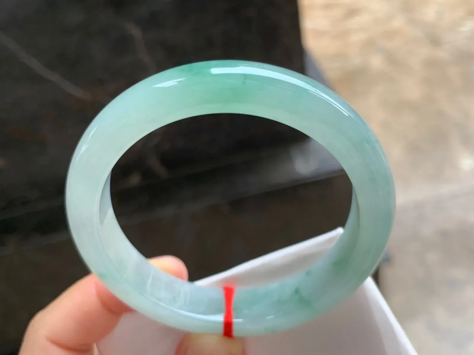 57-13-8mm
带色手镯 底子细腻干净 颜色清新