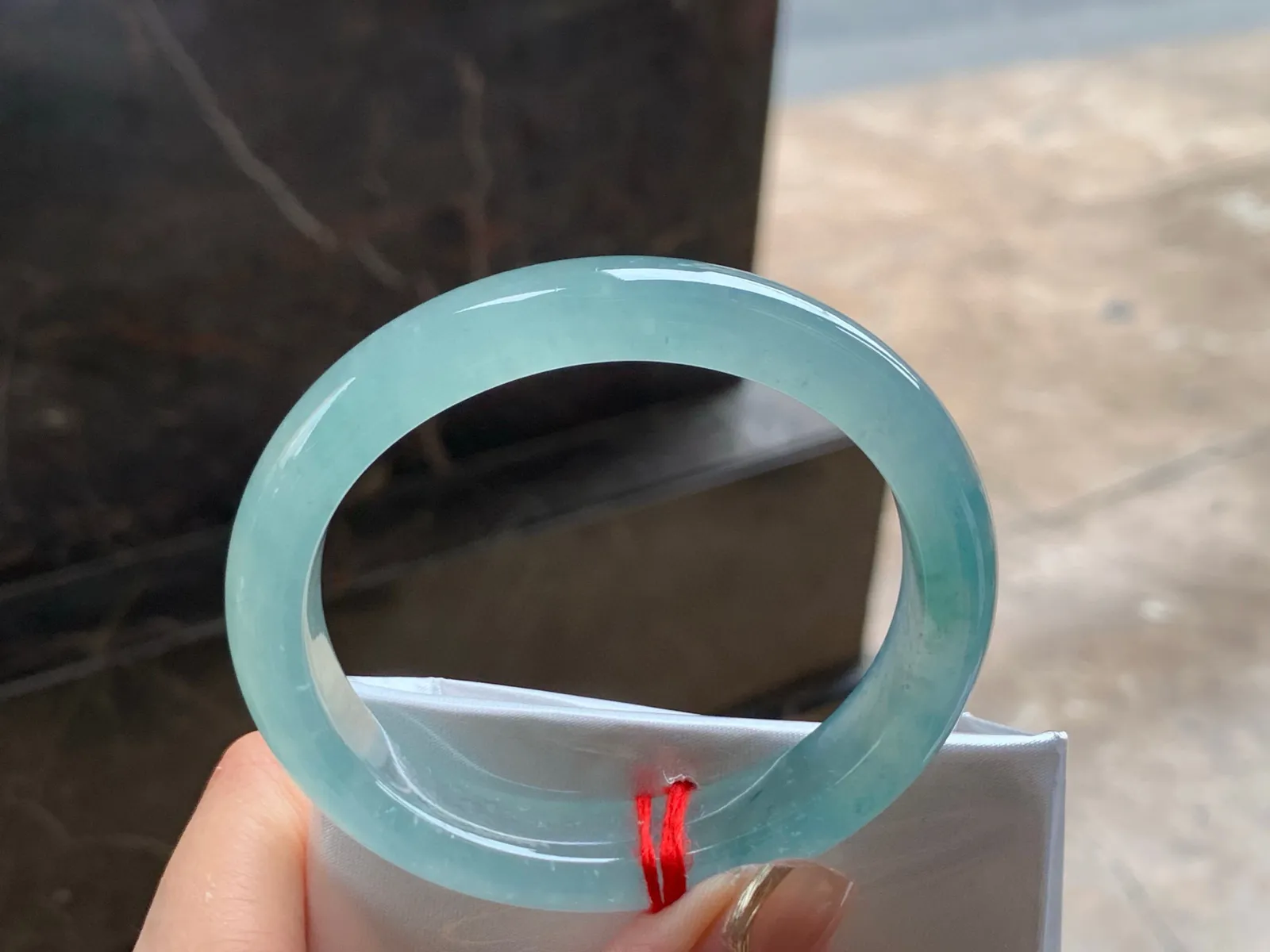 冰晴飘花贵妃镯
种老55.4/12/8mm