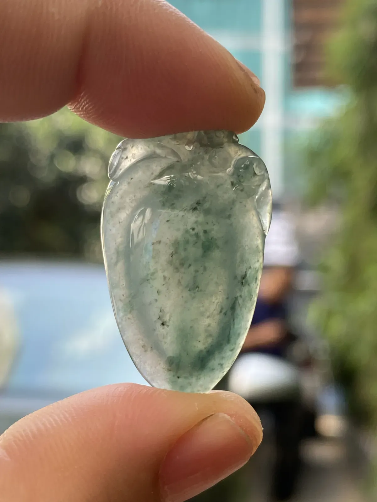 推荐【冰晴飘花猴抱桃】寓意健康长寿～无纹裂，起光，种老细腻，冰透，飘花飘逸，超值～～