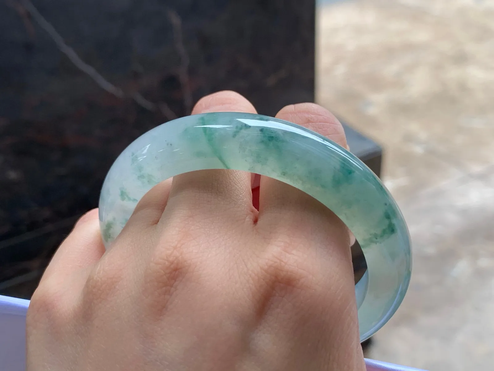 冰飘花手镯
清爽59/13/9.7mm