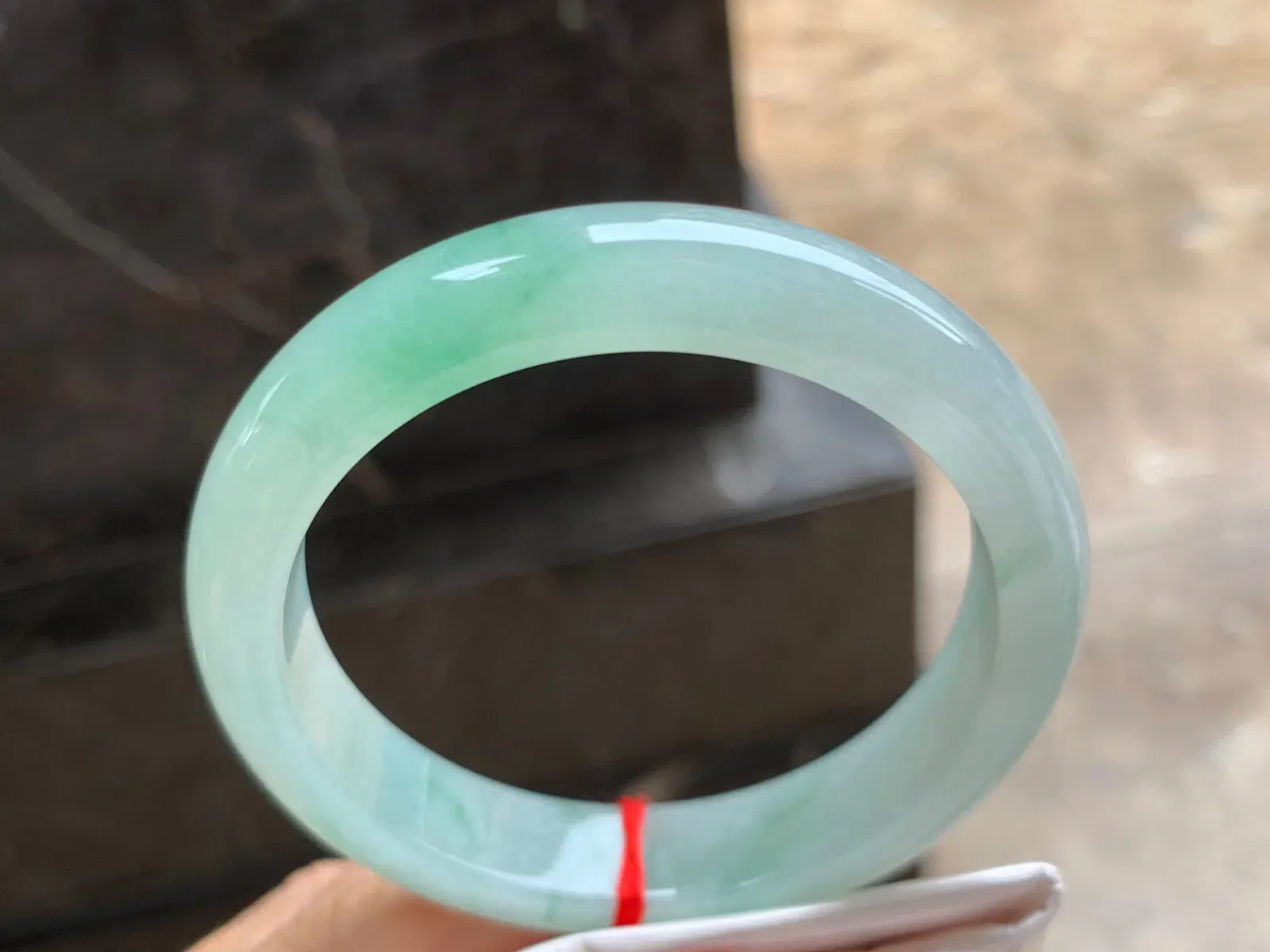 57-13-8mm
带色手镯 底子细腻干净 颜色清新