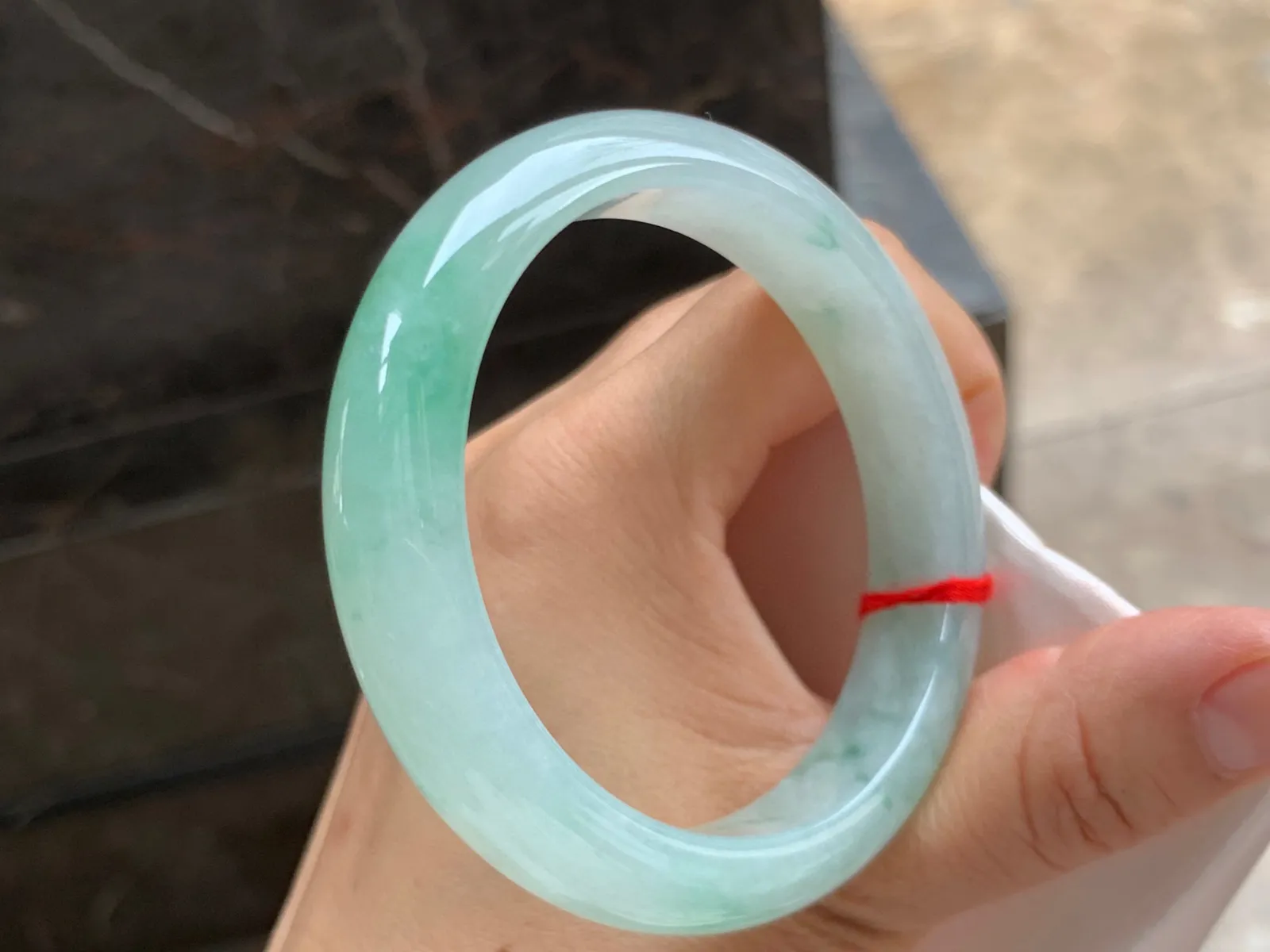 57-13-8mm
带色手镯 底子细腻干净 颜色清新