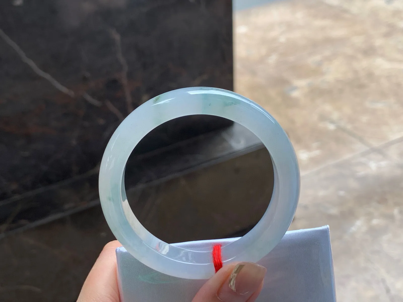 冰飘花手镯
干净清爽 51.5/11.9/7.8mm