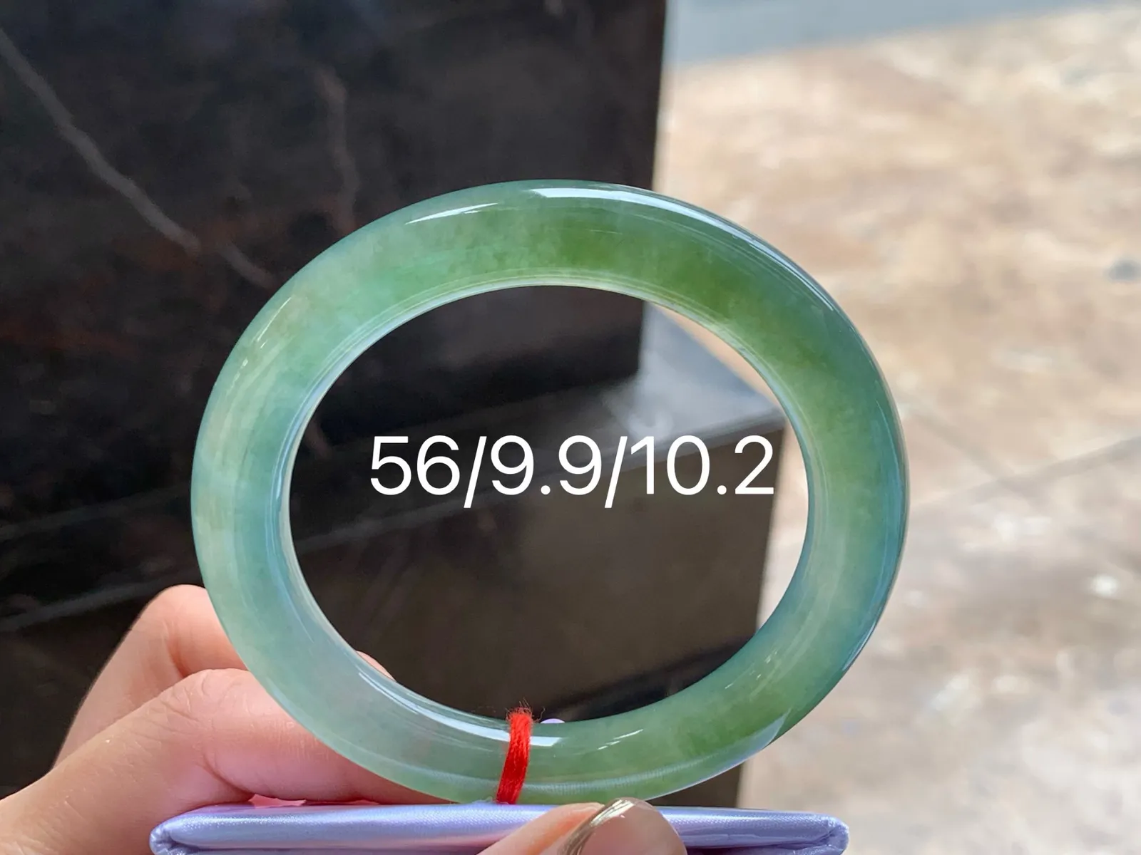 冰种福镯
底色漂亮 56/9.9/10.2mm