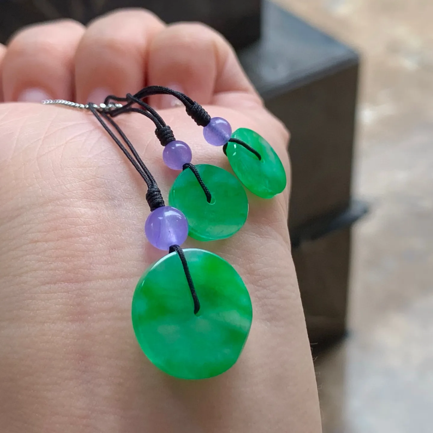 冰辣绿平安扣 全部价
颜色漂亮 种好水润