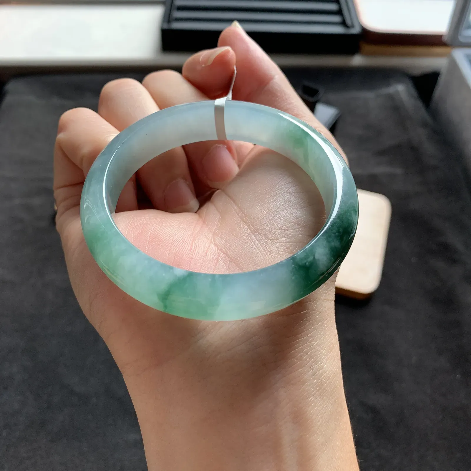 58圈口 翡翠手镯 糯冰种水飘绿手镯