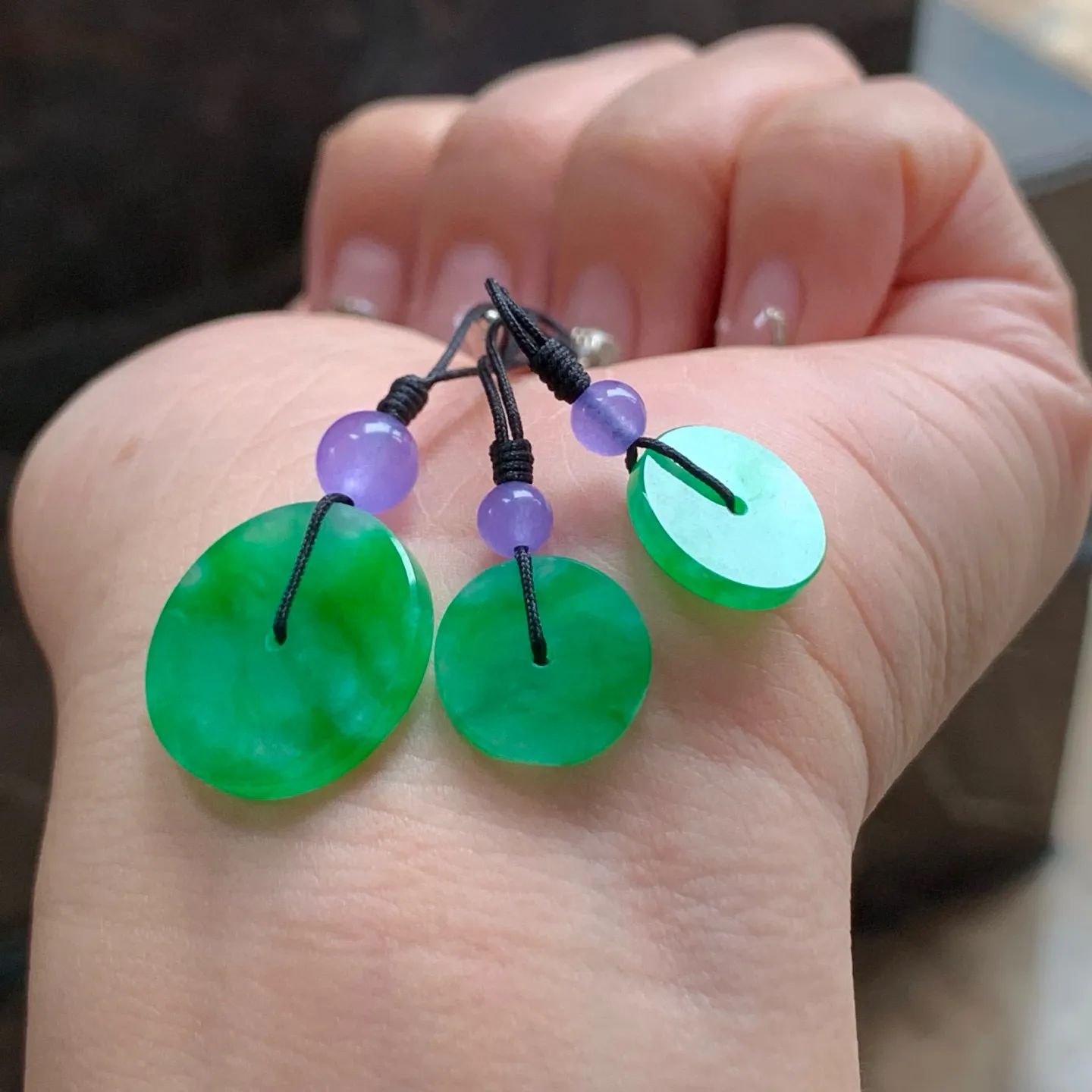 冰辣绿平安扣 全部价
颜色漂亮 种好水润