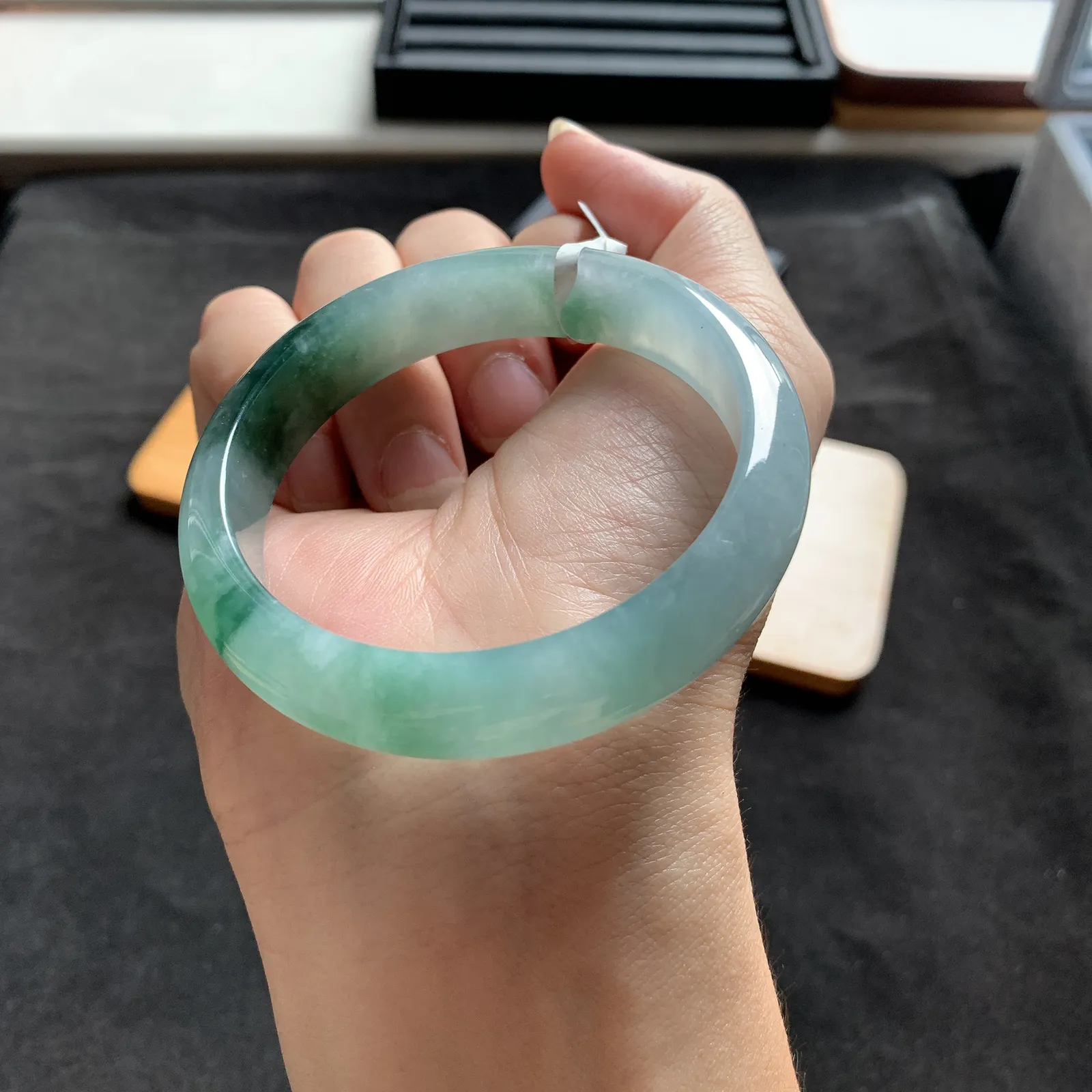 58圈口 翡翠手镯 糯冰种水飘绿手镯