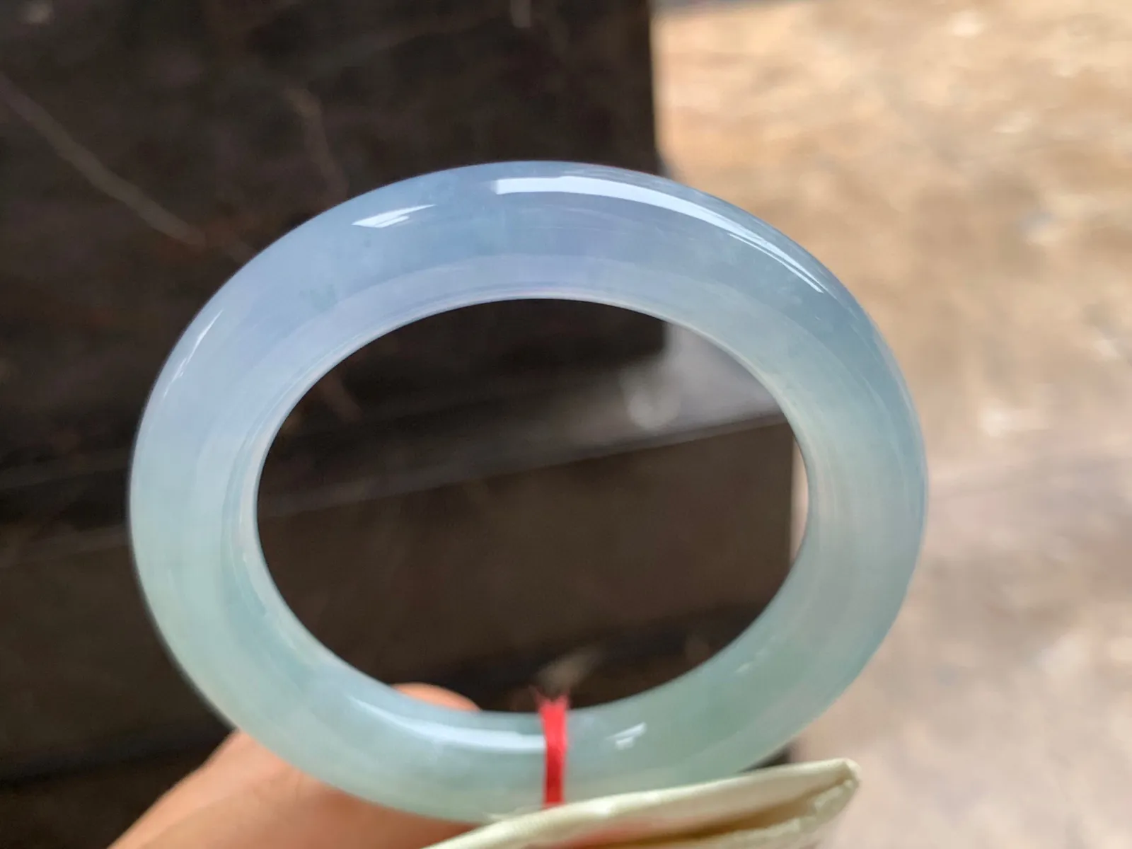 56.5-12mm
冰紫圆条手镯 淡茄紫 水润冰透 上手漂亮