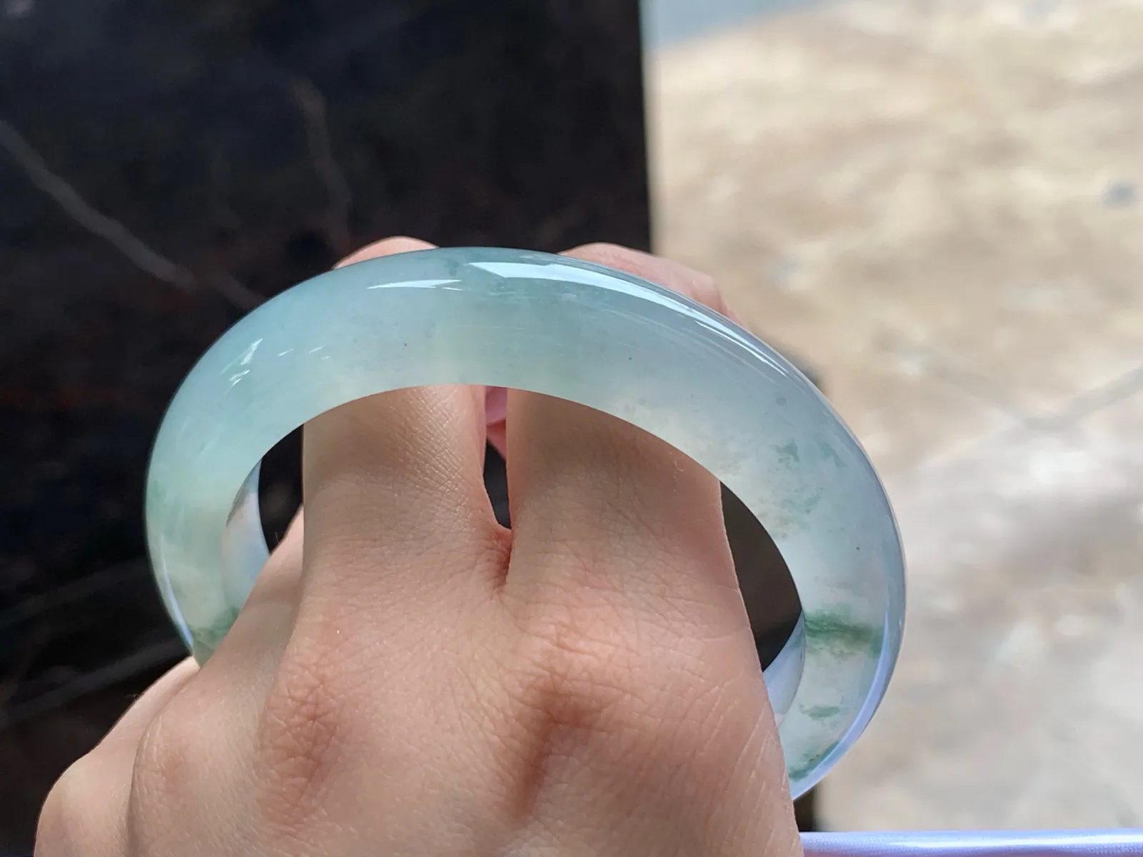 冰飘花手镯
清爽59/13/9.7mm