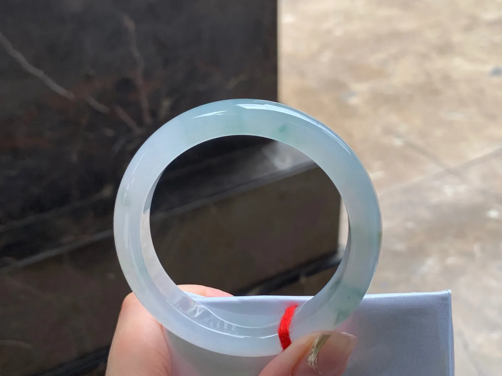 冰飘花手镯
干净清爽 51.5/11.9/7.8mm