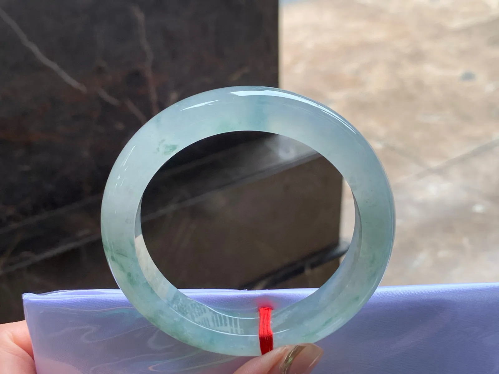 冰飘花手镯
清爽59/13/9.7mm