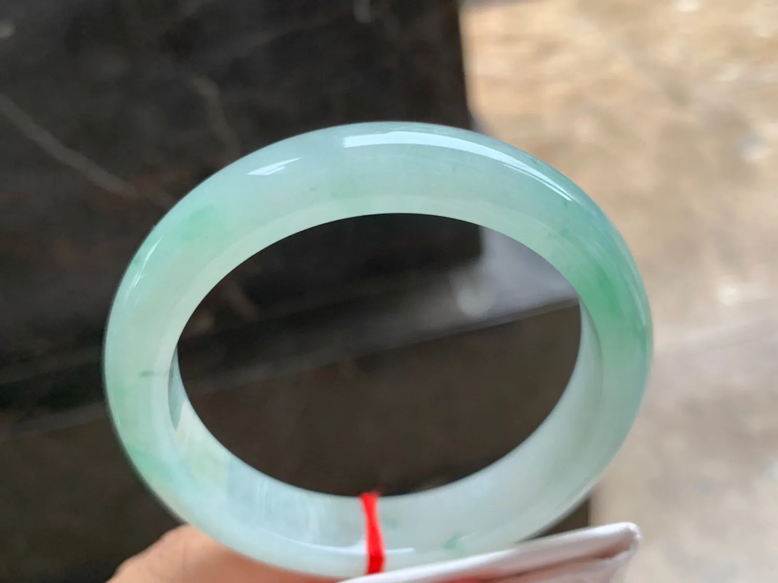 57-13-8mm
带色手镯 底子细腻干净 颜色清新