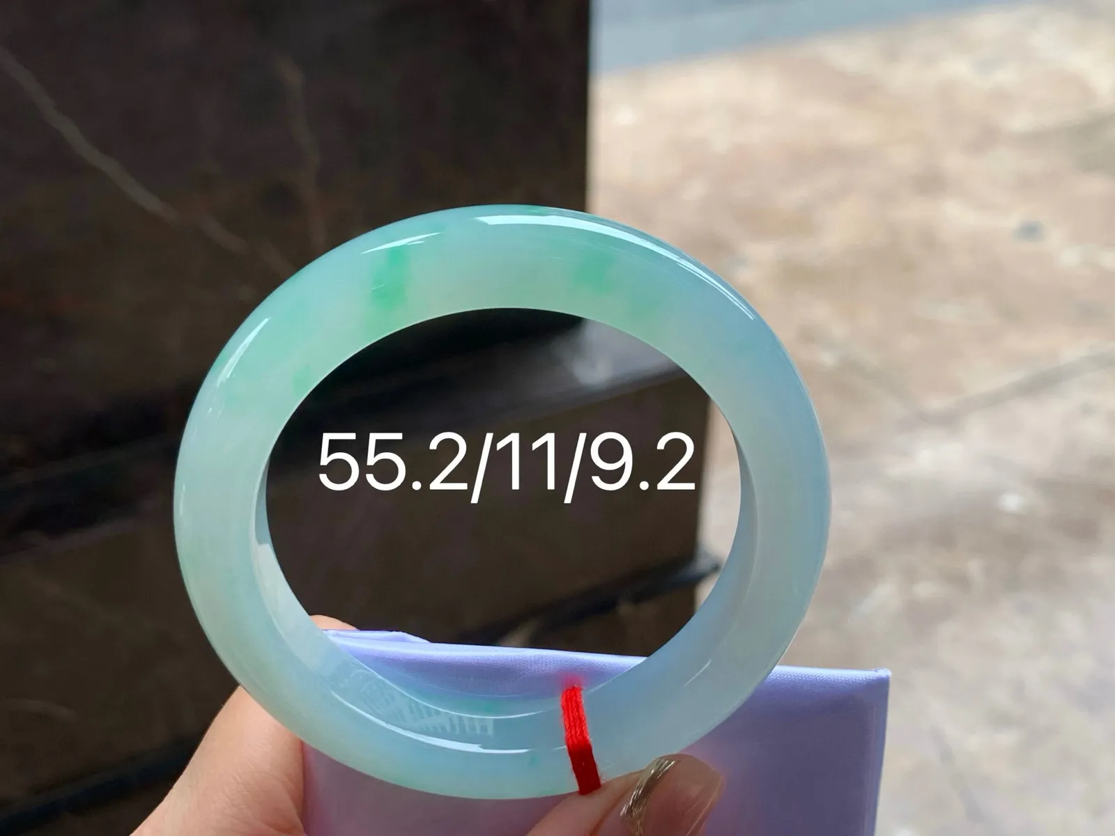 冰带色手镯
水润55.2/11/9.2mm