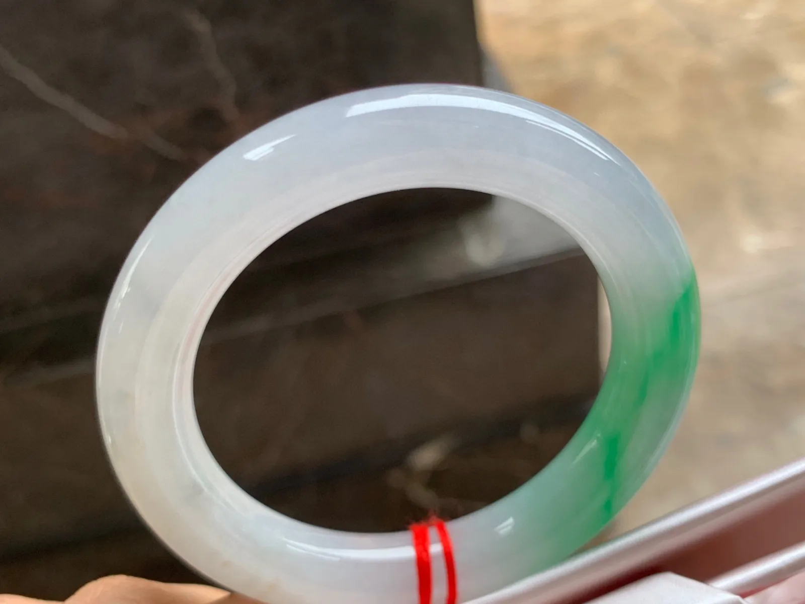 56-11.5mm
带色圆条手镯 有种有色 色阳 大气